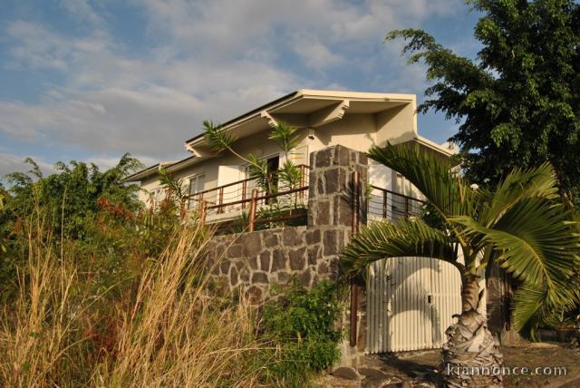 villa créole rustique à Case Noyale