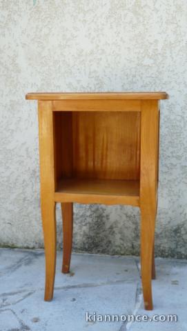 Table de chevet  en pin