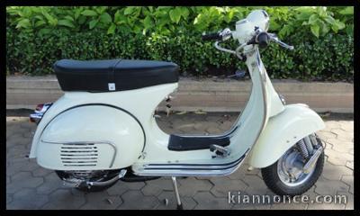 vespa ancienne de collection neuve