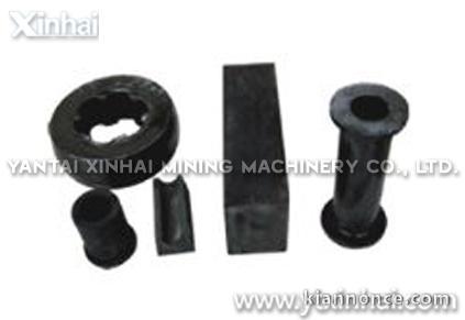 Garnitures en caoutchouc pour goulottes