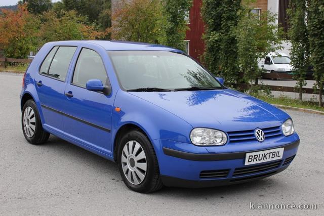 Volkswagen Golf 1,6 Carburant Essence