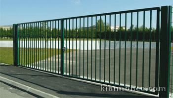 PORTAIL BARREAUDES AUTOPORTANT TRES BON RAPPORT QUALITE/PRIX