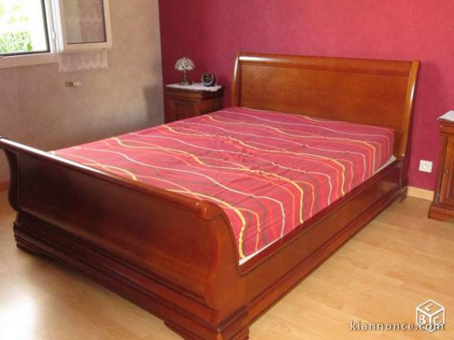 lit de 140 en merisier en T.B.E. ( 150 EUROS)