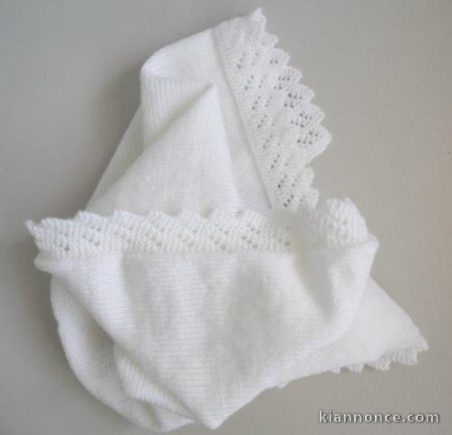 couverture blanche tricot laine bébé fait main