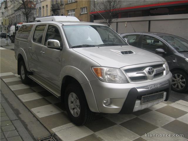 Toyota Hilux 2.5 D4D Full Option