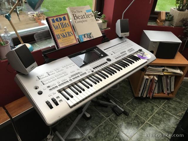 Yamaha Tyros 4 clavier
