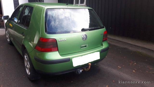 Je vends ma volkswargen Golf Année 1999