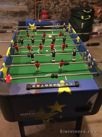 Disponible en vente en bonne forme