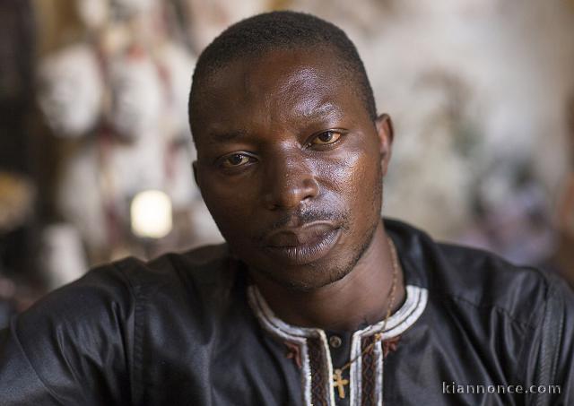 LE PLUS PUISSANT DES MAITRES MARABOUTS DU MONDE