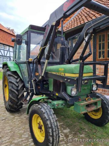 A donner Tracteur Agricole John Deere 1630 S