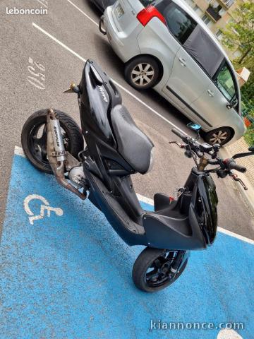 SCOOTER MBK NITRO Yamaha