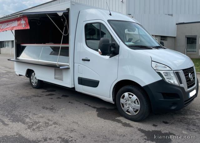 Nissan nv400 camion magasin boucherie 150.000km