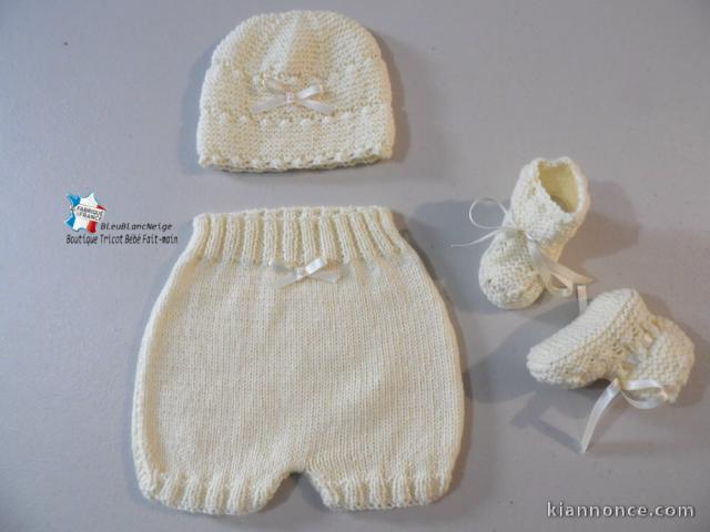 Ensemble 1 mois bonnet chaussons culotte bloomer tricot bébé fait