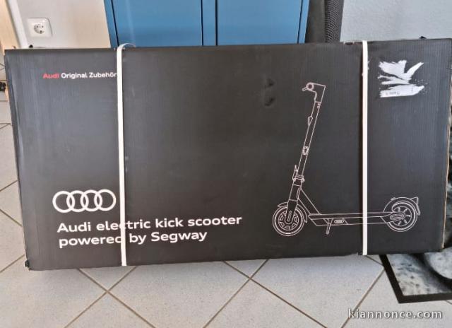 Bon E-sooter de travail. B