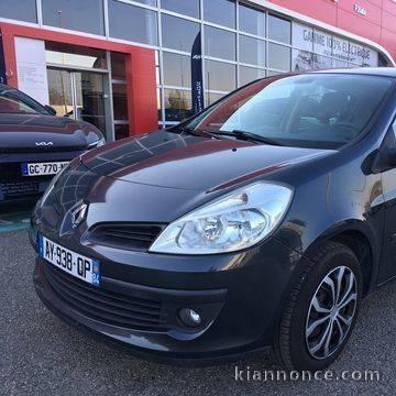 Vendeur des voitures d\