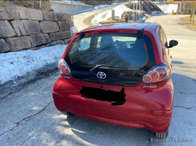 Voiture Toyota Aygo 1.0 - 68