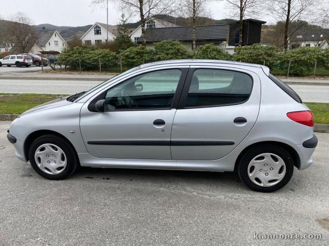 Peugeot 206 année 2002