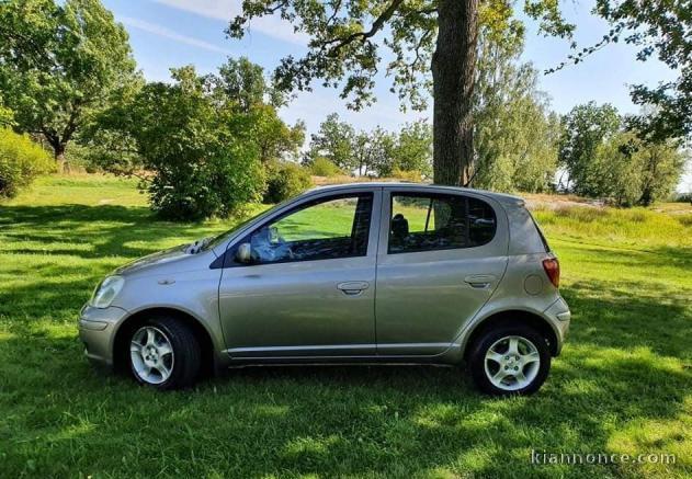 Toyota Yaris 1.3. Automatique année 2005,112600kms