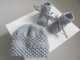 Bonnet, chaussons gris astra, tricot b&eacute;b&eacute;